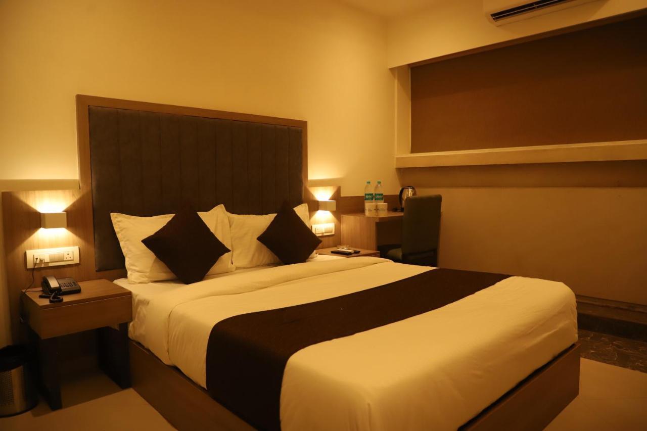 Hotel Sai Pritam Mumbai Exterior foto